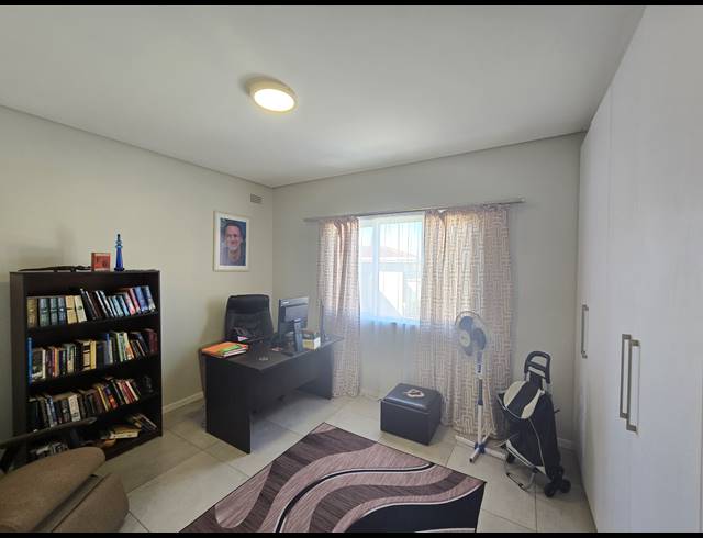 2 BEDROOM APARTMENT TO LET IN MANOR ESTATES